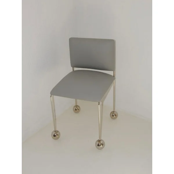 Ball Foot Sculptural Chair in (vegan) leather