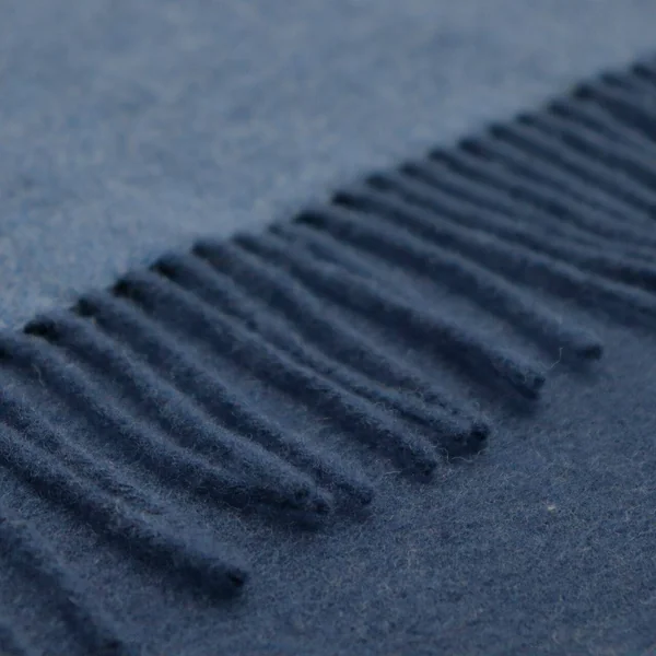 BIEDERLACK Plaid laine et cachemire Clarence - Bleu Jean - 130 x 170 cm