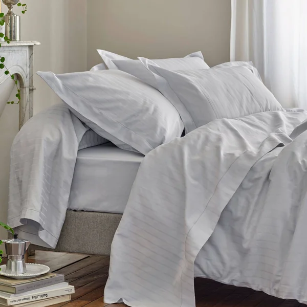 BLANC DES VOSGES Parure de lit satin Divine - Blanc - 260 x 240 cm