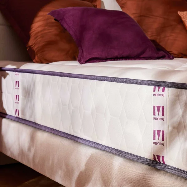 MERINOS Matelas ressorts ensachés 24 cm Full Bed - 140 x 190 cm