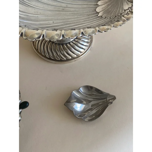 Set 5 Vintage Chrome Leaf Trays