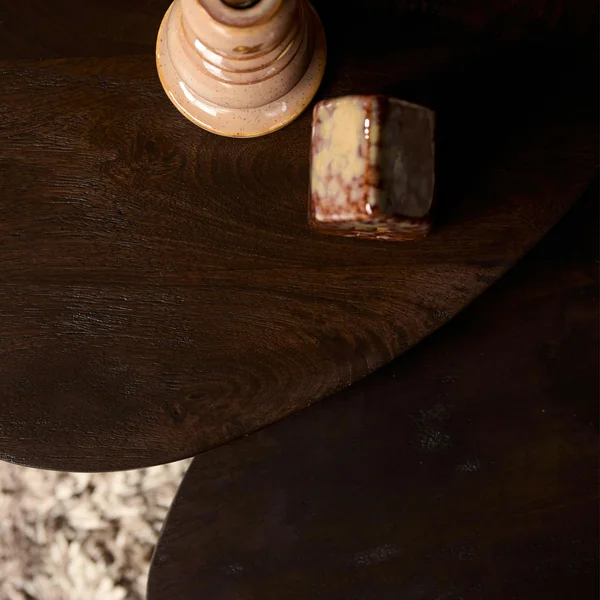 Table basse design organique en bois foncé (lot de 2) ALMA