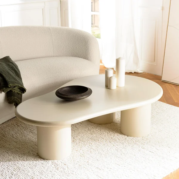 Table basse forme organique couleur beige effet béton LINEA