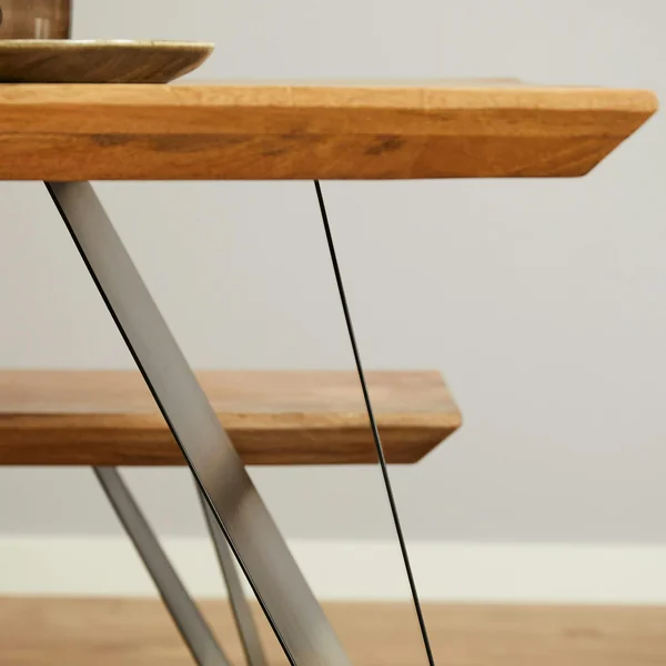 Table à manger bois et métal à pieds obliques 240 cm ALMA