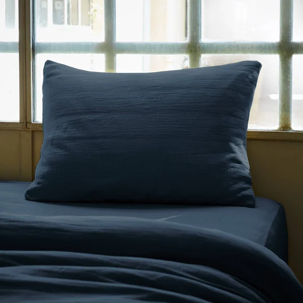 Taie d'oreiller rectangulaire gaze de coton (50 x 70 cm) Gaïa Bleu nuit