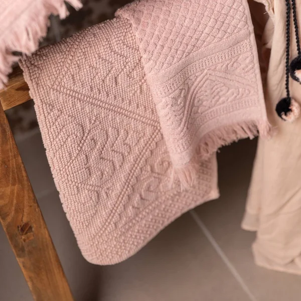 VIVARAISE Tapis de bain coton Enzo - Aubépine - 54 x 110 cm